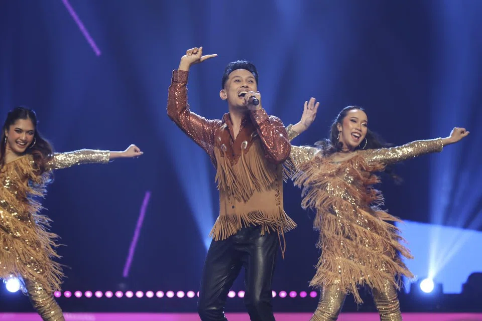Fairuz Selamat lebih sebak dengan penyingkirannya pada peringkat suku akhir ‘Gegar Vaganza 11’ (GV11) kerana terasa seakan-akan menghampakan peminatnya yang banyak berkorban masa untuknya.