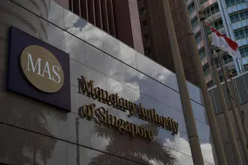 Penguasa Kewangan Singapura (MAS) berjaya menurunkan inflasi teras, yang mencecah sehingga 5.5 peratus pada Januari 2023.