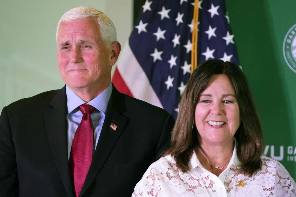 CALON PRESIDEN: Mantan naib presiden, Encik Mike Pence, adalah di antara pencabar bagi pemilihan calon presiden bagi parti Republikan, bersama Encik Donald Trump dan Gabenor Florida, Encik  Ron DeSantis. 