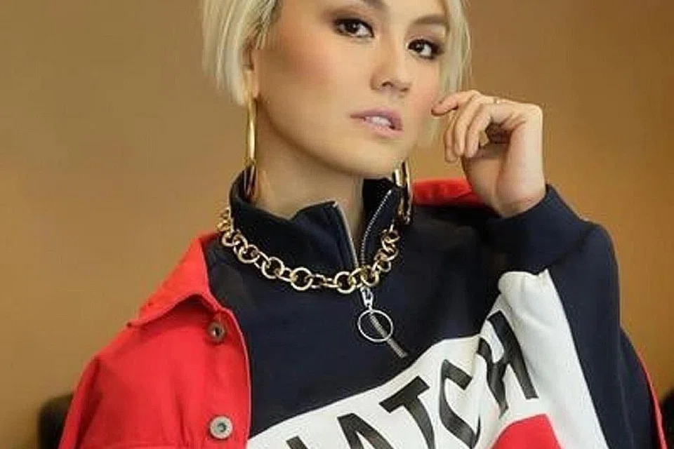 SABAN TAHUN ADA PEMBAHARUAN: Agnez Mo yang dahulunya dikenali sebagai Agnes Monica mencetus kelainan dari segi gaya rambut, fesyen, muzik dan nama beliau sendiri sebagai satu usaha menyuntik kesegaran pada kerjaya seninya. - Foto TABLOID BINTANG