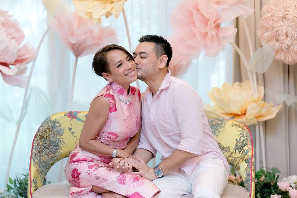 Jeslina Hashim kini bergelar isteri kepada kerabat Diraja Negeri Sembilan, Tengku Eddy Nasruan. 