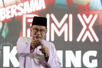 MAHU BASMI KEMISKINAN: Perdana Menteri Malaysia, Datuk Seri Anwar Ibrahim, mahu Kerajaan Perpaduan pimpinannya menangani kemiskinan tegar secara menyeluruh. 