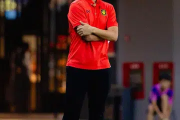 Ketua jurulatih BG Tampines Rovers, Katsuhito Kinoshi, telah mengundur diri daripada jawatannya. Beliau hanya mengendali Tampines dalam dua perlawanan Liga Perdana Singapura, meraih satu kemenangan dan satu kekalahan.