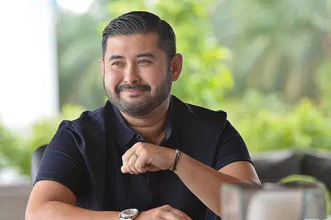 MENANG TANPA BERTANDING: Tunku Ismail bakal menerajui Persatuan Bola Sepak Malaysia (FAM) sebagai presiden barunya selepas seorang lagi calon bagi jawatan itu, Tan Sri Annuar Musa, mengundur diri. - Foto THE STRAITS TIMES