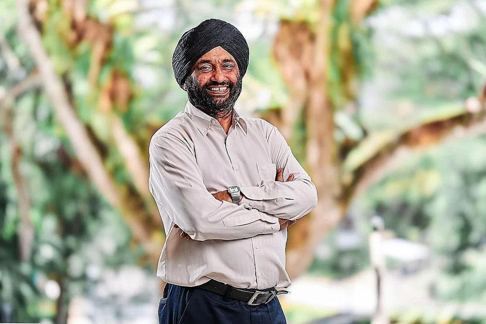 Profesor Madya Bilveer Singh.