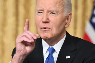 Presiden Amerika Syraikat, Joe Biden, semasa menyampaikan ucapan perpisahan kepada negara dari Pejabat Oval di Rumah Putih, Washington, DC, pada 15 Januari 2025.
