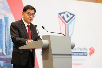 MENJADI LEBIH KONDUSIF: Menurut Timbalan Perdana Menteri, Encik Heng Swee Keat, masyarakat pengurusan kemudahan adalah kumpulan orang yang sangat penting di sebalik operasi harian sesebuah bangunan, tetapi mereka sering kurang dihargai.