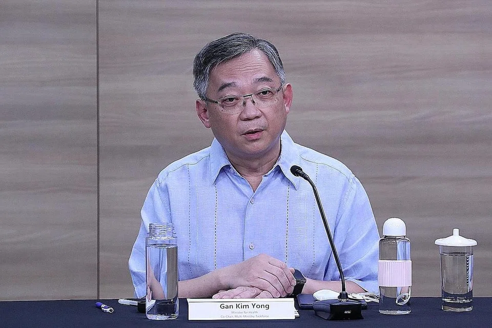 ENCIK GAN KIM YONG: Kementeriannya mengumumkan peluang pekerjaan di sektor penjagaan kesihatan. - Foto fail