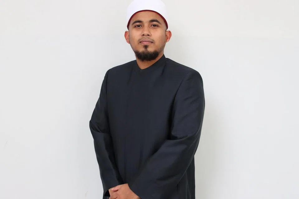 WUJUD SUASANA BAIK: Penolong Ketua, Penglibatan Masyarakat dan Pembangunan Dakwah Masjid Ar-Raudhah, Ustaz Ahmad Syarif  Senewi, berkata kecemerlangan khidmat dalam sesebuah badan seperti masjid sangat penting demi mewujudkan suasana positif untuk pengunjung dan jemaah.