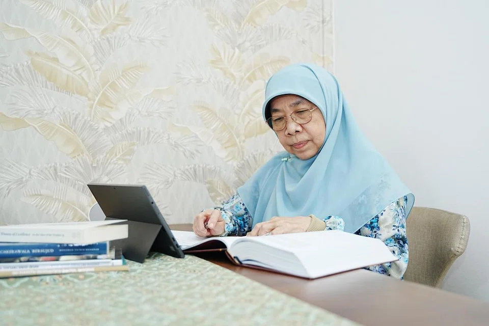 Pada 2015, Cik Rosnah Atan mendalami bidang Pengajian Agama dengan mengambil kursus separuh masa selama empat tahun, demi memahami dengan lebih mendalam aspek-aspek agama.