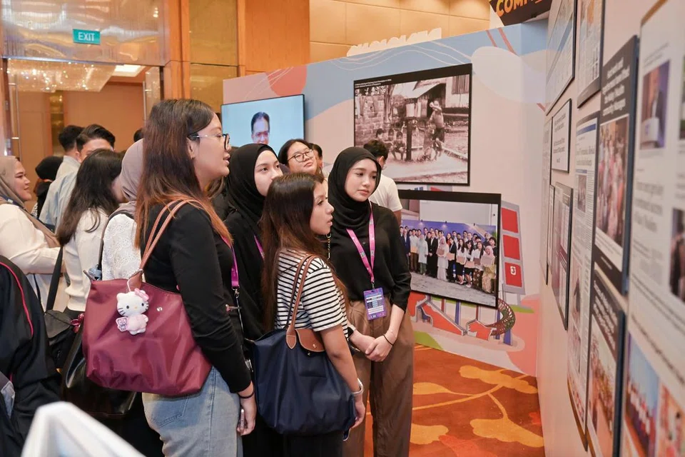 Para peserta Sesi Rangkaian YOUth@M³ berpeluang mempelajari kemajuan masyarakat Melayu/Islam melalui lensa para pemimpin masyarakat. 