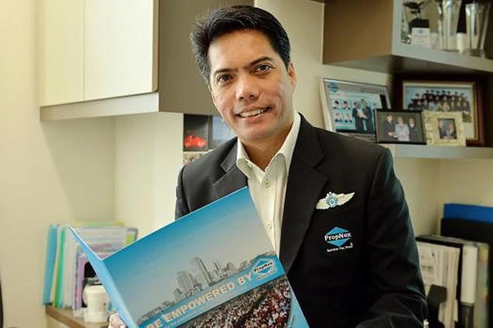 "Hanya mereka yang paling serius dan cergas mampu bertahan." - Encik Sazali Sarwan, Pengarah Daerah Kanan PropNex