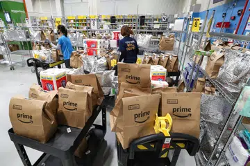 Anak syarikat Amazon, Amazon Web Services, pada Mei 2024 berkata ia akan melabur $12 bilion ke dalam prasarana awannya yang sedia ada di Singapura dalam tempoh empat tahun akan datang. 
