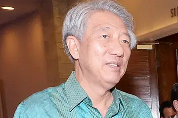 ENCIK TEO CHEE HEAN: Bercakap dalam forum 'China dalam Perintah Sejagat Peralihan' anjuran Institut Asia Timur Universiti Nasional Singapura bagi meraikan ulang tahunnya yang ke-20. - Foto fail