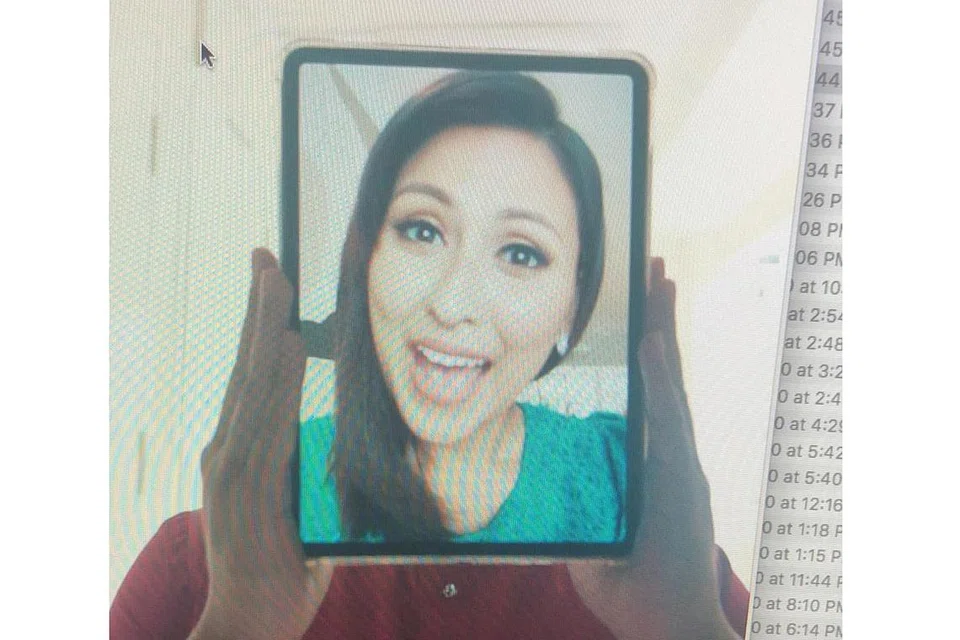 BERSAMA DI ALAM MAYA: Video yang telah tular di dalam talian dihasilkan pencipta kandungan Encik Tawfik Daud turut menampilkan kehadiran Setiausaha Parlimen Kanan (Ehwal Dalam Negeri merangkap Kesihatan), Encik Amrin Amin, pelakon dan pengacara tempatan Cik Nurul Ain (atas), dan personaliti lain menyambut Hari Raya dalam dunia maya. - Foto ihsanTAWFIK DAUD.