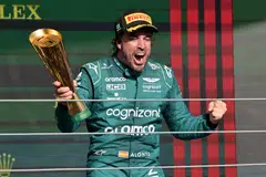 Pemandu Formula 1 (F1) asal Sepanyol, Fernando Alonso, melanjutkan kontrak dengan Aston Martin sehingga hujung 2026 dan ingin terus berlumba dalam F1 selagi tahap kecergasannya mengizinkan.