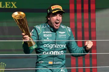 Pemandu Formula 1 (F1) asal Sepanyol, Fernando Alonso, melanjutkan kontrak dengan Aston Martin sehingga hujung 2026 dan ingin terus berlumba dalam F1 selagi tahap kecergasannya mengizinkan.