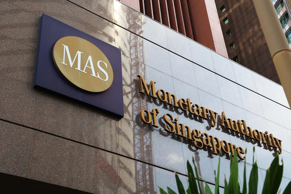 KESTABILAN KEWANGAN: Dasar kewangan telah meningkatkan sikap mengambil risiko berlebihan khususnya di sektor kewangan berbanding keadaan ekonomi sebenar lain.