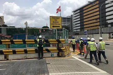 Dengan kejadian terkini itu, sekurang-kurangnya enam pekerja menemui maut akibat nahas di tapak kerja Penguasa Pengangkutan Darat (LTA) dalam tempoh lebih setahun.