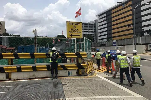 Dengan kejadian terkini itu, sekurang-kurangnya enam pekerja menemui maut akibat nahas di tapak kerja Penguasa Pengangkutan Darat (LTA) dalam tempoh lebih setahun.