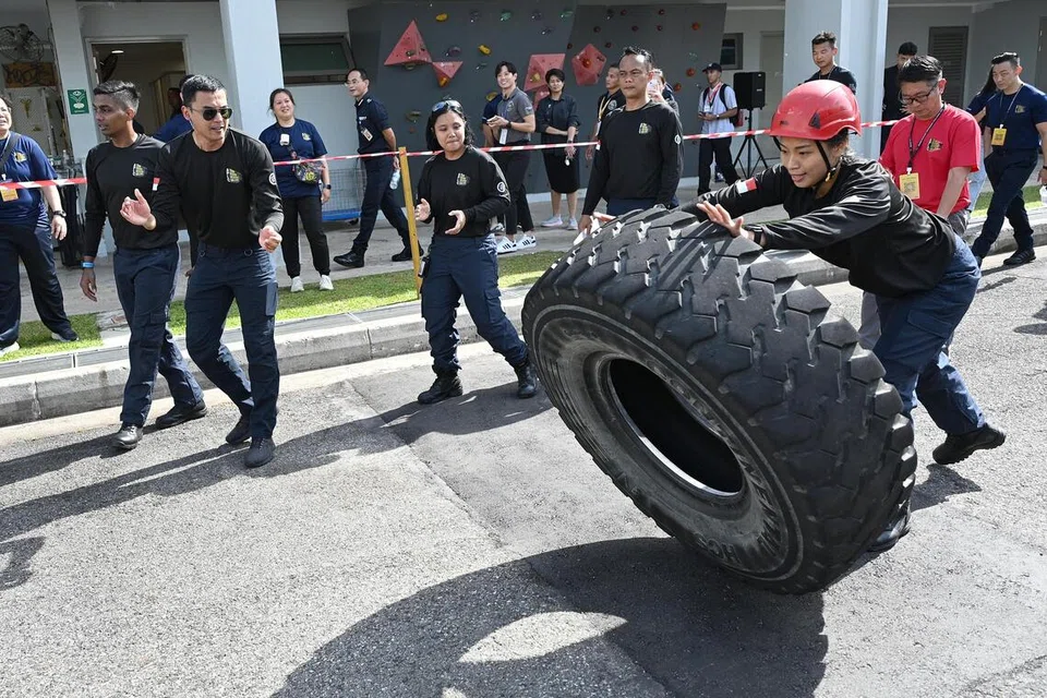 penjara, wanita, pertandingan