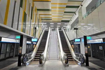Stesen Hume, yang terletak antara stesen Hillview dengan Beauty World, adalah yang terakhir dalam fasa kedua Laluan Downtown (DTL) yang masih belum dibuka.