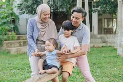 Bapa harus menjadi teladan bagi anak dalam membentuk nilai seperti berdisiplin, berintegriti, menghormati orang lain dan bersabar dalam menghadapi cabaran hidup. 