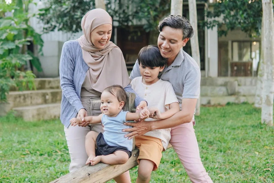 Bapa harus menjadi teladan bagi anak dalam membentuk nilai seperti berdisiplin, berintegriti, menghormati orang lain dan bersabar dalam menghadapi cabaran hidup. 