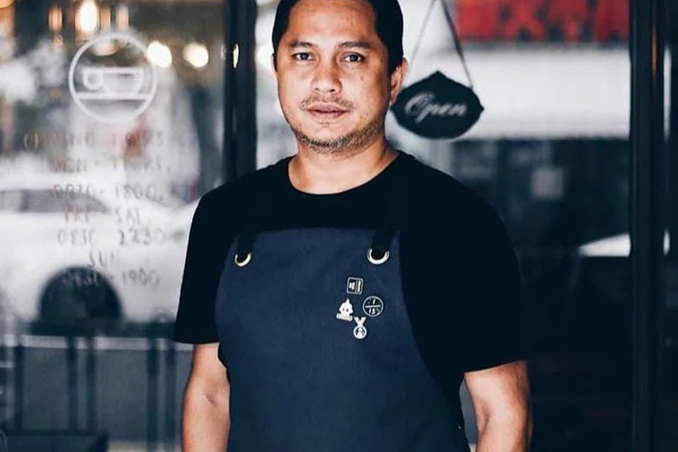 Encik Mustafah Kamal, pemilik kafe, Penny University