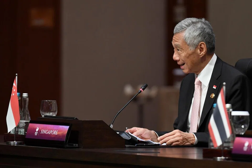 GESA TERUSKAN DIALOG: Semasa Sidang Puncak Asean-China,  Perdana Menteri Lee Hsien Loong menyatakan kestabilan dan  kemakmuran Asean mudah terjejas oleh ketegangan antara Beijing dan Washington.  