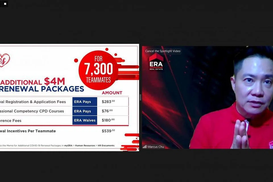 Ketua Pegawai Operasi ERA Singapore, Marcus Chu, mengumumkan tentang pakej pembaharuan semasa Hari Kemajuan Kerjaya Q3'20 ERA maya pada Khamis. 