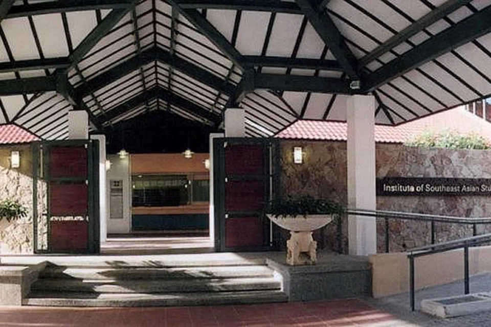 SANJUNGAN TERTINGGI: Parlimen meluluskan pindaan rang undang-undang untuk menukar nama Iseas kepada Institut Iseas Yusof Ishak sebagai merakam dan mengiktiraf jasa Presiden pertama Singapura Encik Yusof Ishak (paling atas). - Foto-foto fail