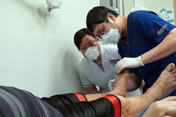 PUSAT KHUSUS: Pusat Penyembuhan Luka di Hospital Besar Changi (CGH) merupakan pusat pakar khusus bagi rawatan luka yang pertama di hospital awam di sini. - Foto HOSPITAL BESAR CHANGI