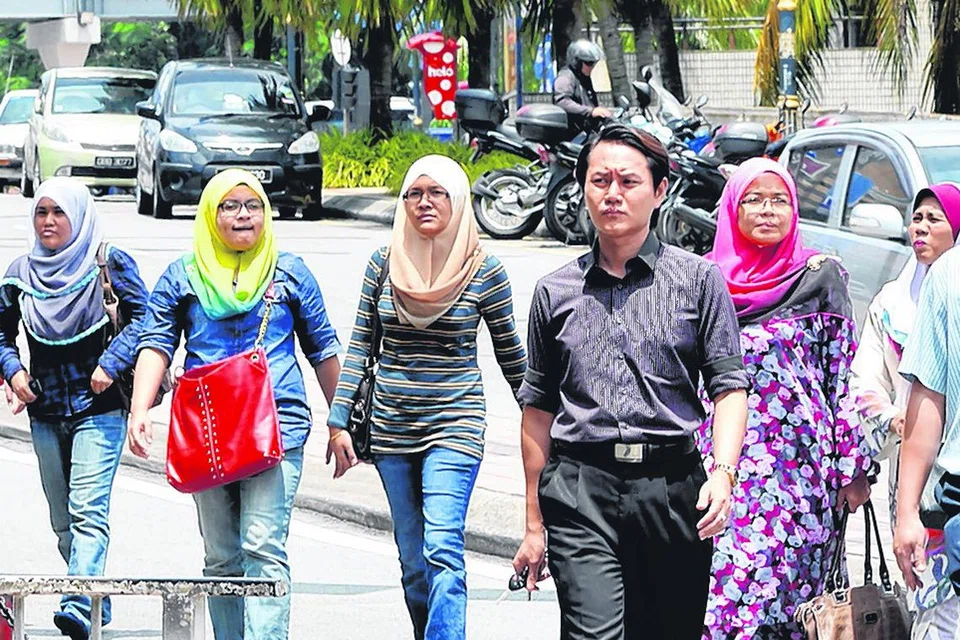 PENENTU HALA TUJU NEGARA: Pengundi muda terutama berusia 18 hingga 21 tahun perlu bijak buat pilihan pada Pilihan Raya Negeri (PRN) Malaysia, 12 Ogos ini. 