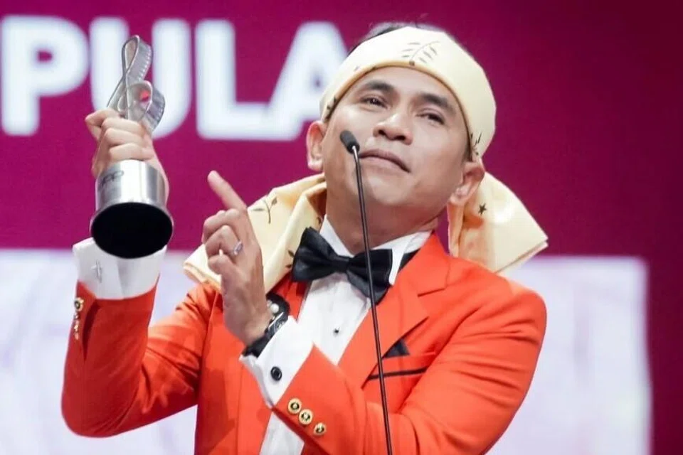 bell ngasri, pelakon, pelawak