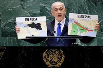 Perdana Menteri Israel, Encik Benjamin Netanyahu, menyampaikan ucapan semasa Perhimpunan Agung Pertubuhan Bangsa-Bangsa Bersatu (PBB) ke-79 di ibu pejabat PBB, New York, Amerika Syarikat, pada 27 September 2024 yang menunjukkan peta ‘Israel Raya’.