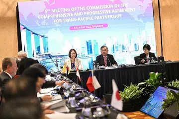 ADA NILAI TINGGI: Encik Gan (tengah) ketika berucap dalam pembukaan mesyuarat keenam CPTPP di Pusat Konvensyen dan Expo Sands semalam. - Foto BM oleh LIM YAOHUI