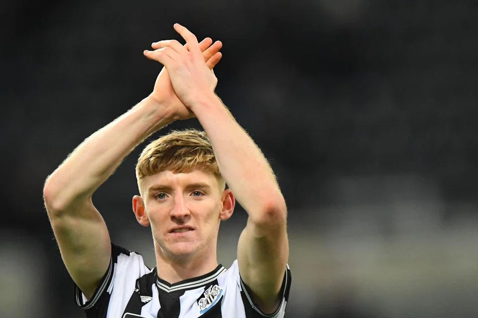 PEMAIN TERBAIK EPL: Ancaman utama daripada Newcastle bagi Manchester United ialah pemain sayap mereka, Anthony Gordon, yang telah dicalonkan bagi Anugerah Pemain Terbaik EA Sports Liga Perdana bagi November. 