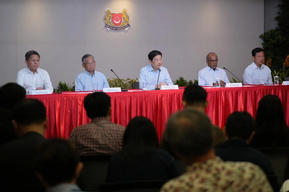 lawrence wong, gan kim yong, chan chun sing, ong ye kung, menteri penyelaras