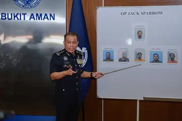 Samseng, dilumpuhkan