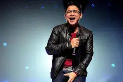 ENGGAN UNGU DIBUBAR: Walaupun sibuk dengan amanah sebagai ahli politik dan wakil Wali Kota di Palu, Sulawesi Tengah, Pasha enggan band Ungu yang dibangun dengan jerih payah terkubur begitu sahaja, lantas menantikan konsert ulang tahun ke-20 band itu di Esplanade bulan depan. - Foto-foto KLIK KABAR 
