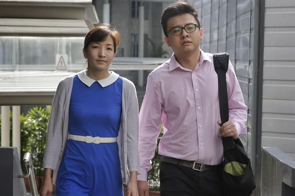 MAJUKAN AGENDA DENGAN MAKLUMAT PALSU: Ai Takagi (kiri) dan suaminya Yang Kaiheng menghadapi tuduhan menerbitkan artikel di laman The Real Singapore yang menghasut dan mewujudkan ketegangan antara warga Singapura dan warga asing. - Foto fail