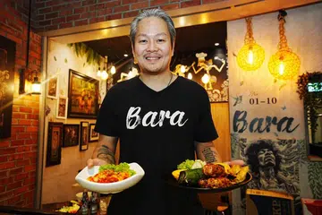WARISAN SUNDA: Pengarah Bara Food, Encik Surya Atmaja, ingin memperkenalkan hidangan Indonesia yang unik seperti nasi bakar, warisan masakan Sunda. 