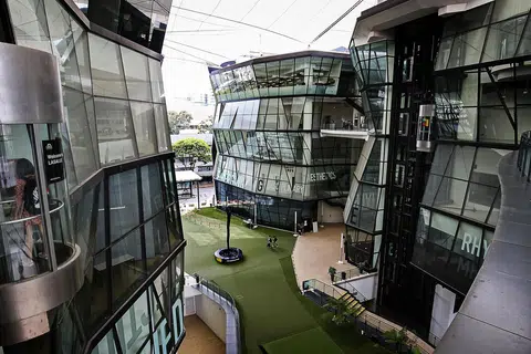 REBUT PELUANG: University Seni Singapura (UAS) memperkenalkan 8 program ijazah sarjana muda dan ijazah sarjana untuk menyediakan graduan mereka berdepan dengan masa depan ekonomi kreatif global.