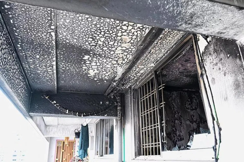 TERBAKAR: Tiada kecederaan dilaporkan daripada kebakaran itu, kata SCDF.