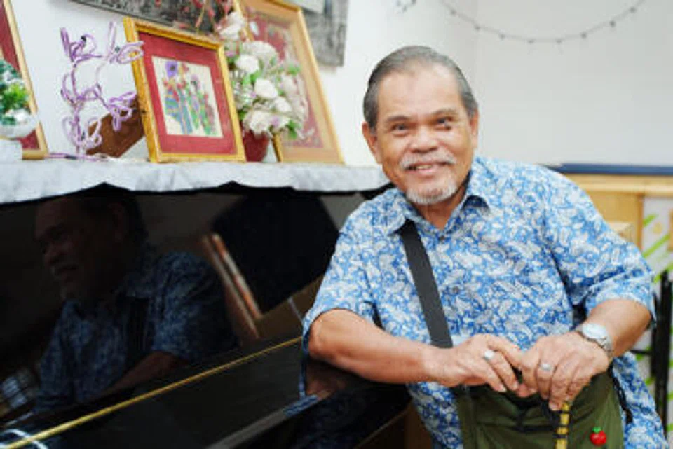 Encik Mohd Salleh Bidin, 74 tahun, terus aktif melalui sukan adaptif.