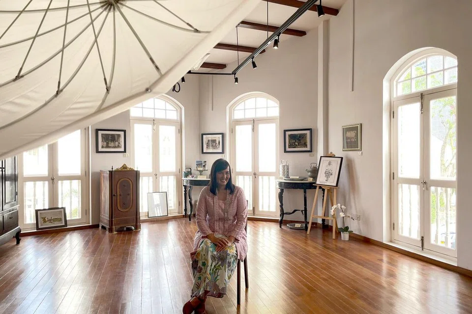 KONGSI CERITA WARISAN: Cik Hidayah Amin bergambar di Muzium Memorial Haji Yusoff, yang terletak di tingkat tiga, rumah kedai 717 North Bridge Road. Muzium itu, yang akan dirasmi pada Ogos ini, memberi penghargaan kepada sumbangan datuk moyang beliau kepada masyarakat Melayu di Singapura pada separuh pertama abad ini.