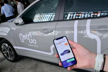 Kereta kongsi GetGo akan disediakan pada jarak 500 meter dari semua 50 stesen MRT di laluan Timur Laut (NEL) dan Downtown (DTL) serta pusat tukaran bas yang dikendalikan oleh SBS Transit.