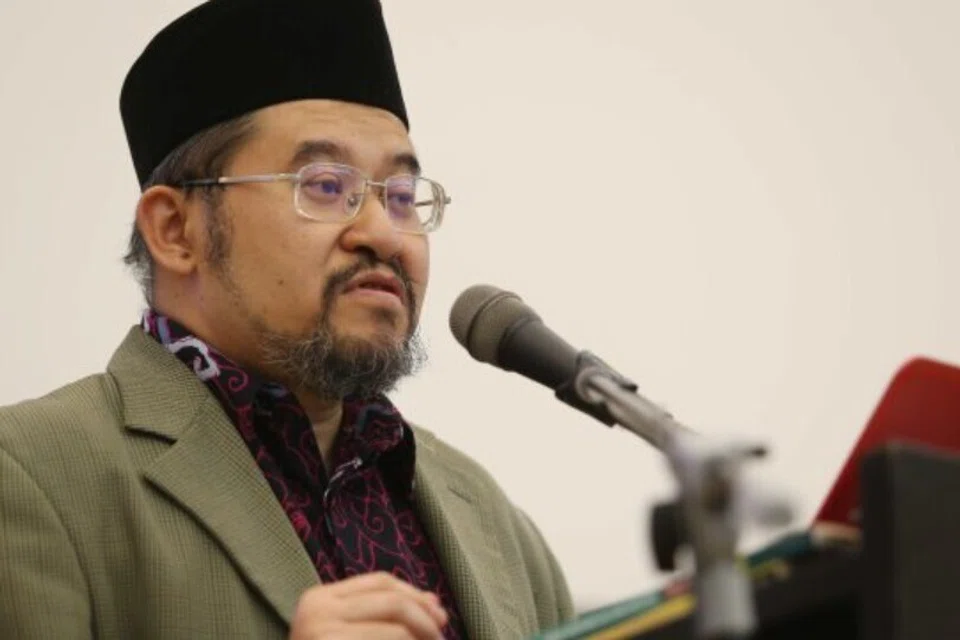 Profesor Kehormat Sains Politik dari Universiti Sains Malaysia, Profesor Dr Ahmad Fauzi Abdul Hamid.