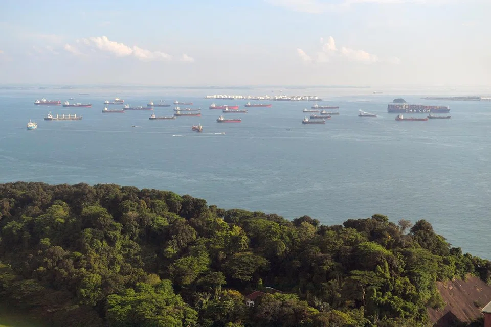 Gambar hiasan kapal di kawasan barat daya Singapura.